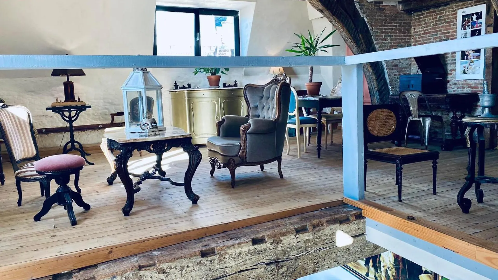 The Mystic'S Lodge Group Bookings Antwerpen Belgien